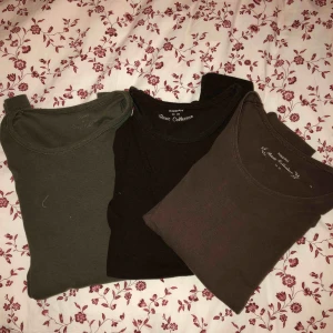  - Långärmade tröjor från Kappahl i höstliga färger (grön, brun och mörkbrun). 20kr per tröja men alla för 50kr