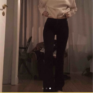  - Snygga jeans från crocker,jag är 170cm lång😊