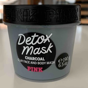  - Victoria Secret PINK charcoal face mask, never used ( have two ) ✨ meet up in Stockholm or pay for shipping 💖