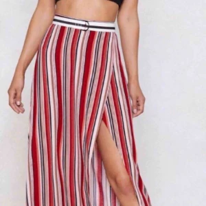  - Oanvänd kjol från nasty gal😜 köparen står för frakten