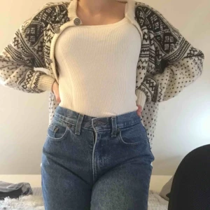  - Levisjeans från 80-talet. 29 i midjemått 💕