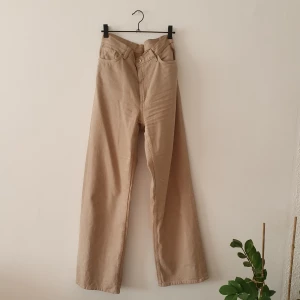  - Yoko Monki highwaist wide leg jeans