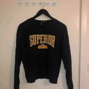  - Hm Tröja, som ny!!