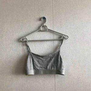  - A-Z topp, mycket skön och använd ett par gånger. Banden är justerbara!