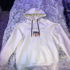 Gant hoodie  - Vit gant hoodie, använd 2 gånger