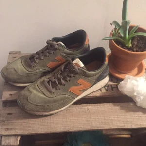  - New balance, modell 620.
Fint skick