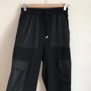  - Lösa byxor från River Island 🕶🐆inklusive frakt