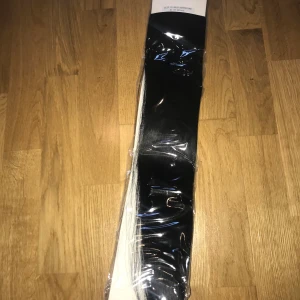 ÄKTA löshår HELT NYTT  - Helt nytt svart löshår i förpackning