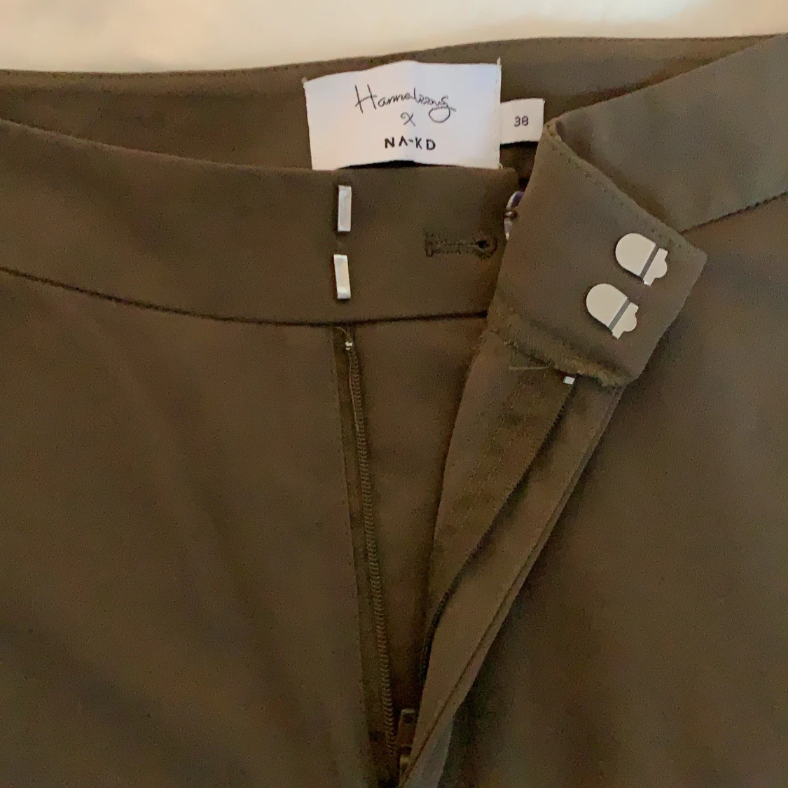 Gröna kostymbyxor  - 91