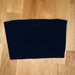 Tubetop från gina - Tubetop från gina, använd 2 gånger. Så gott som ny :)