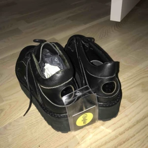  - Helt nya coola platåskor från buffalos! 