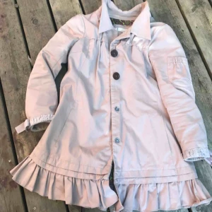  - Finaste kappan från Odd Molly storlek 1 (S). Spårbar frakt 58 kr. I jättebra skick 