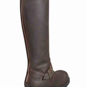  - Köpta för 3 vintrar sen, det är höga Johnny bulls som är bruna med guld kedja och spännen. Bild tagen från Google då jag inte ställt fram mina ur förrådet sedan förr vintern. Dom kan ha något rivmärken på bootsen men inget man märker. 