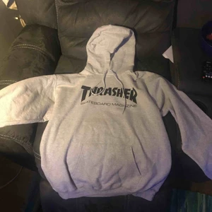  - Säljer en helt ny Thrasher hoodie. Pga för liten. 