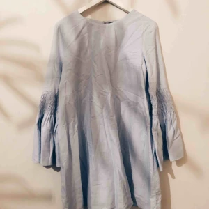  - Klänning/playsuit från ZARA. Skickas mot frakt eller möts upp i centrala STHLM.