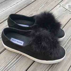  - Storlek 39, dock små i storleken så rekommenderas för storlek 38/37.   Endast använda 1 gång och är därför i väldigt bra skick. inköpspris 999kr. Orginalkartong medföljes om så önskas.  Kan mötas upp i centrala Stockholm! :)