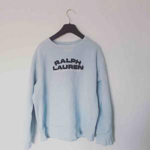 Pastellblå sweatshirt från Ralph Lauren