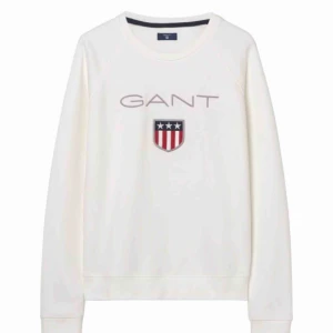  - Vit gant tröja i fint skick! Bilder? Bara att fråga! 😍