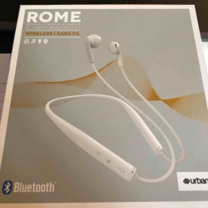  - Hörlurar från urbanista ”Rome”, endast testade men inte använda.  Nypris på Urbanista är 699kr.  Mitt pris är 200kr🌸