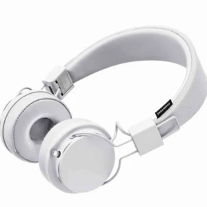  - Trådlösa urbanears plattan II. Fick dessa i julas och har används kanske 20 gånger men de är i nyskick. Säljer pga köp av AirPods.