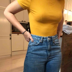  - Gullig och skön t-shirt från H&M/Divided. Köparen står för frakt😁