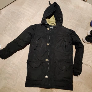  - Vinterjacka från Svea! 