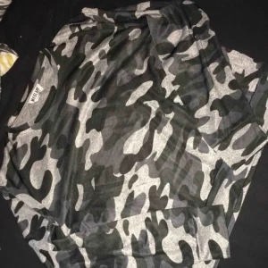  - Tröja från madlady, aldrig använd. 