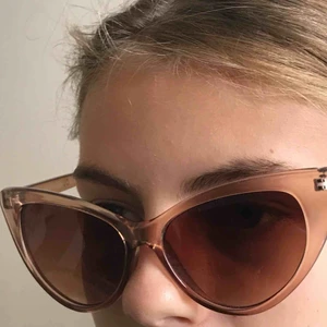  - Solglasögon urban outfitters i cateye