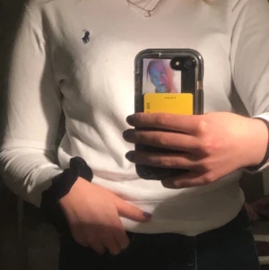 Ralph Lauren Sweatshirt - Jätte fin och mysig sweatshirt från ralphlauren! Köpt i usa för ca ett år sedan. Skulle säga att den passar xs om man vill ha den lite oversized annars passar den perfekt på small!