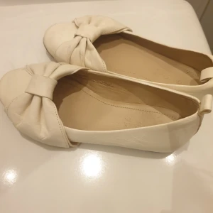 Skor 32 - Barn skor från zara 32 använd flera gången