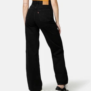 Levis Ribcage wide leg - Levis ribcage wide led, använd fåtal gånger men i bra skick. 