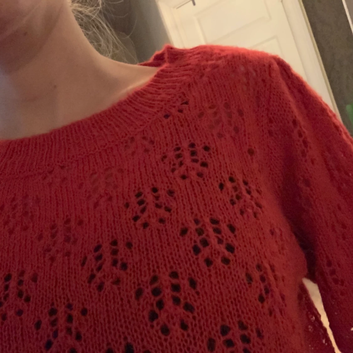 Röd stickad tröja - 90