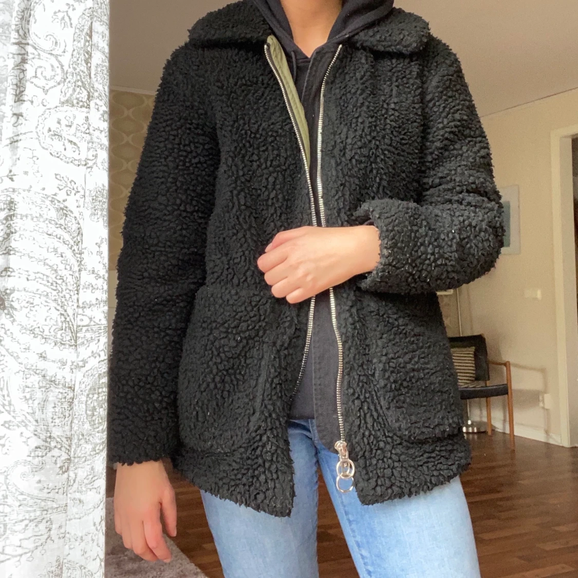 Svart teddyjacka  - 90