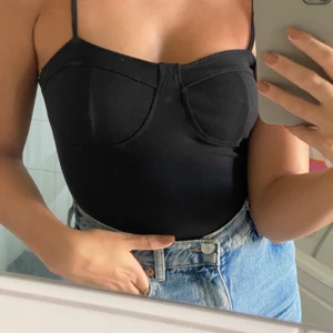 Body  - Body från bikbok i storlek s, passar även mindre o större! Köpare står för frakt🥰🥰