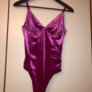 Body  - Fin body från bikbok, använd bara en gång 💜