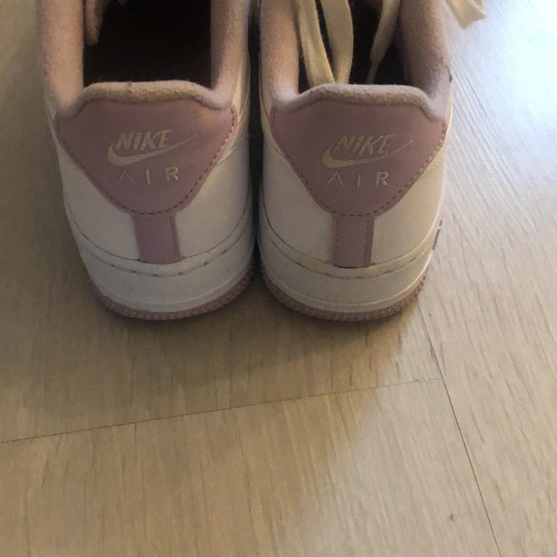 Nike vit/lila stl 36 - 91