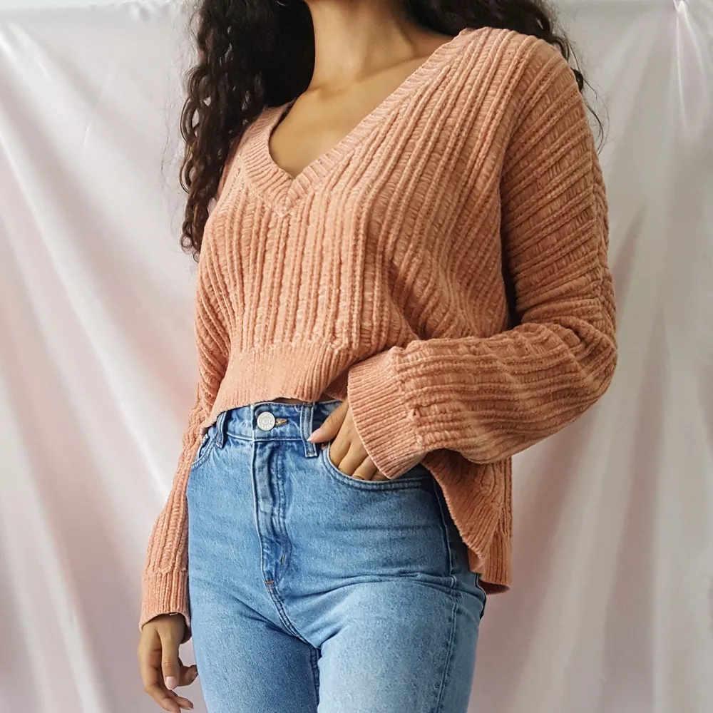 🦋 SUPER SOFT PEACH KNIT FROM SILENCE+NOISE  ▪Size EU 36 / UK 8 / US 3 ▪Condition 10/10  🙋🏽‍♀️MY MEASUREMENTS ▪Height 161cm / 5'3