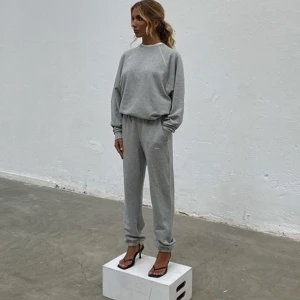 Sweatpants  - VÄRLDENS snyggaste SweatPantsen från a-dsgn (Alice Stenlöf)💓Unisex💓passformen och kvalitén😍👌🏼size S och säljer pga använder xs då dessa är för stora, helt nya💓slutsålda, köpta för 599. 💓💓