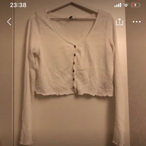Tröja - Storlek L men passar också en M 
