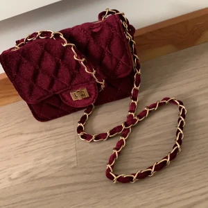 Väska - Frakt tillkommer 