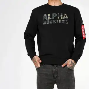 Alpha sweatshirt. Helt oanvänd i storlek M