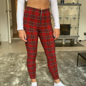 Kostymbyxor - Kostymbyxor från Zara. Oanvända. Frakt tillkommer