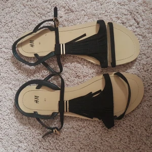 Sandaler 41 - Sandaler från H&M i storlek 41