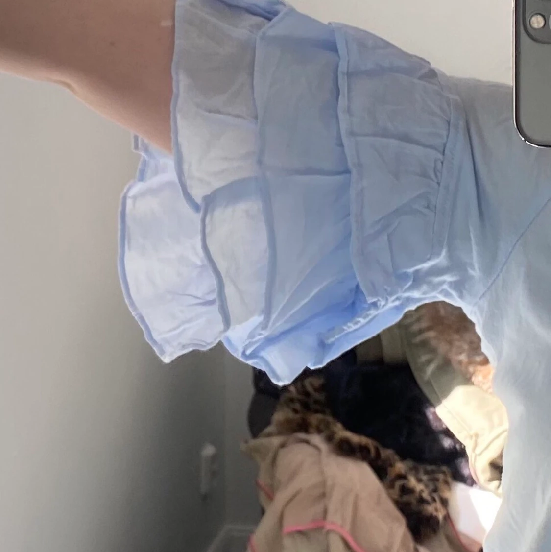 Säljer volangtröja!  - 91