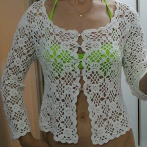 Virkad topp🦋 - Super söt virkad topp/kofta som använts sällan 🦋 Buda vid intresse 