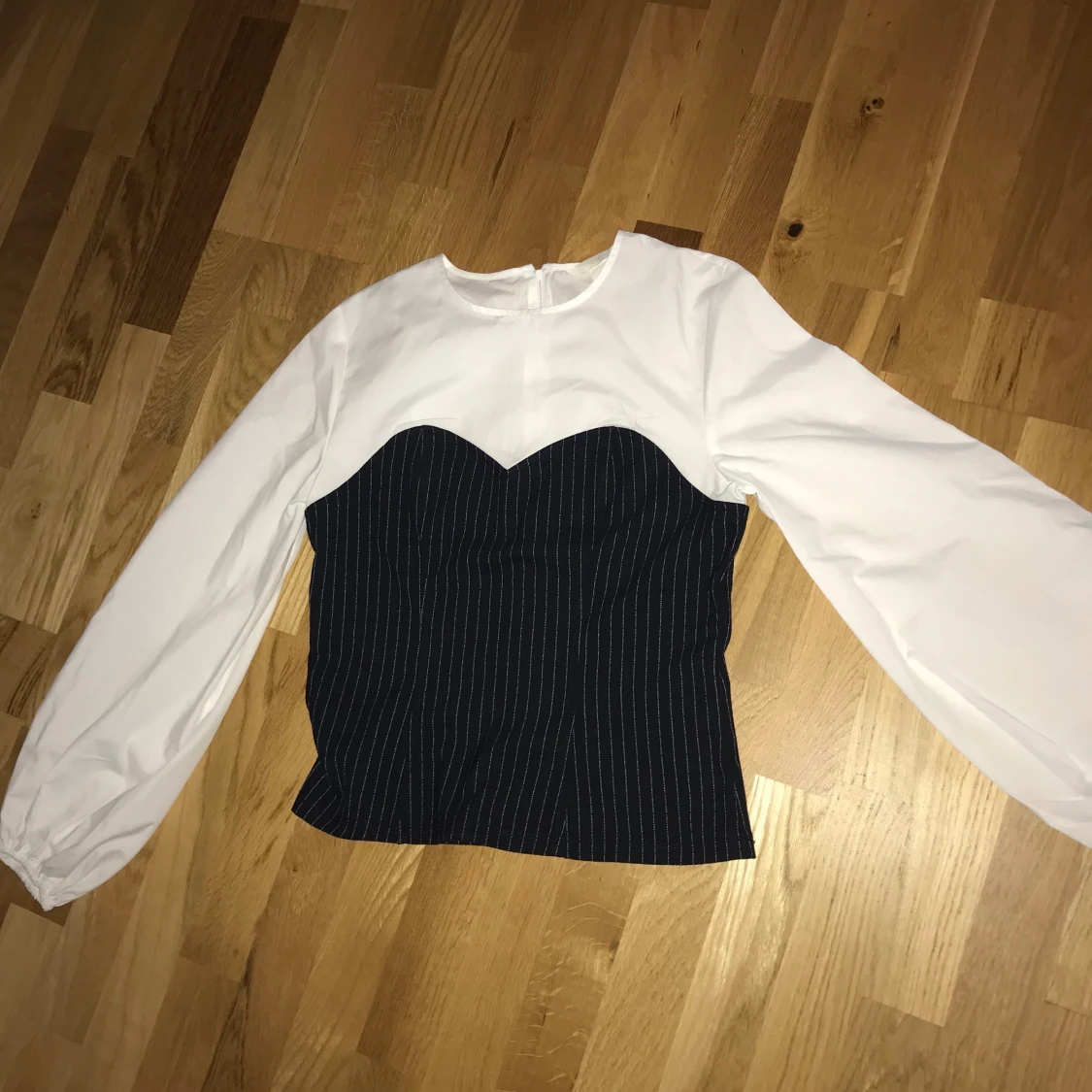 Annorlunda blus i storlek 40