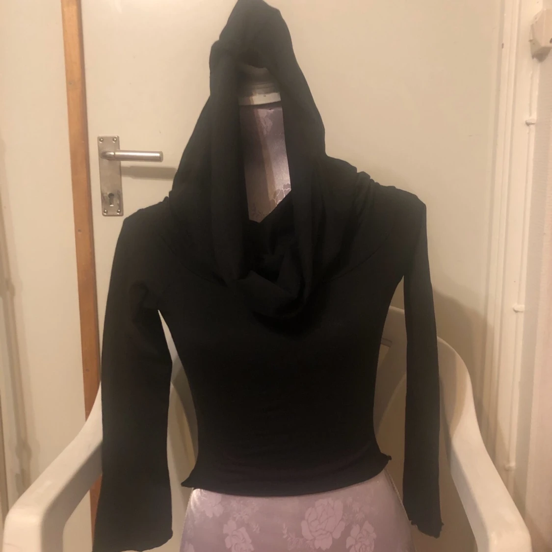 Handgjort Svart tunika med lång krage 