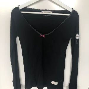 Svart långärmad Odd Molly storlek 1 (S) - Svart söt långärmad Odd Molly tröja som passar till allt. I bra skick! 