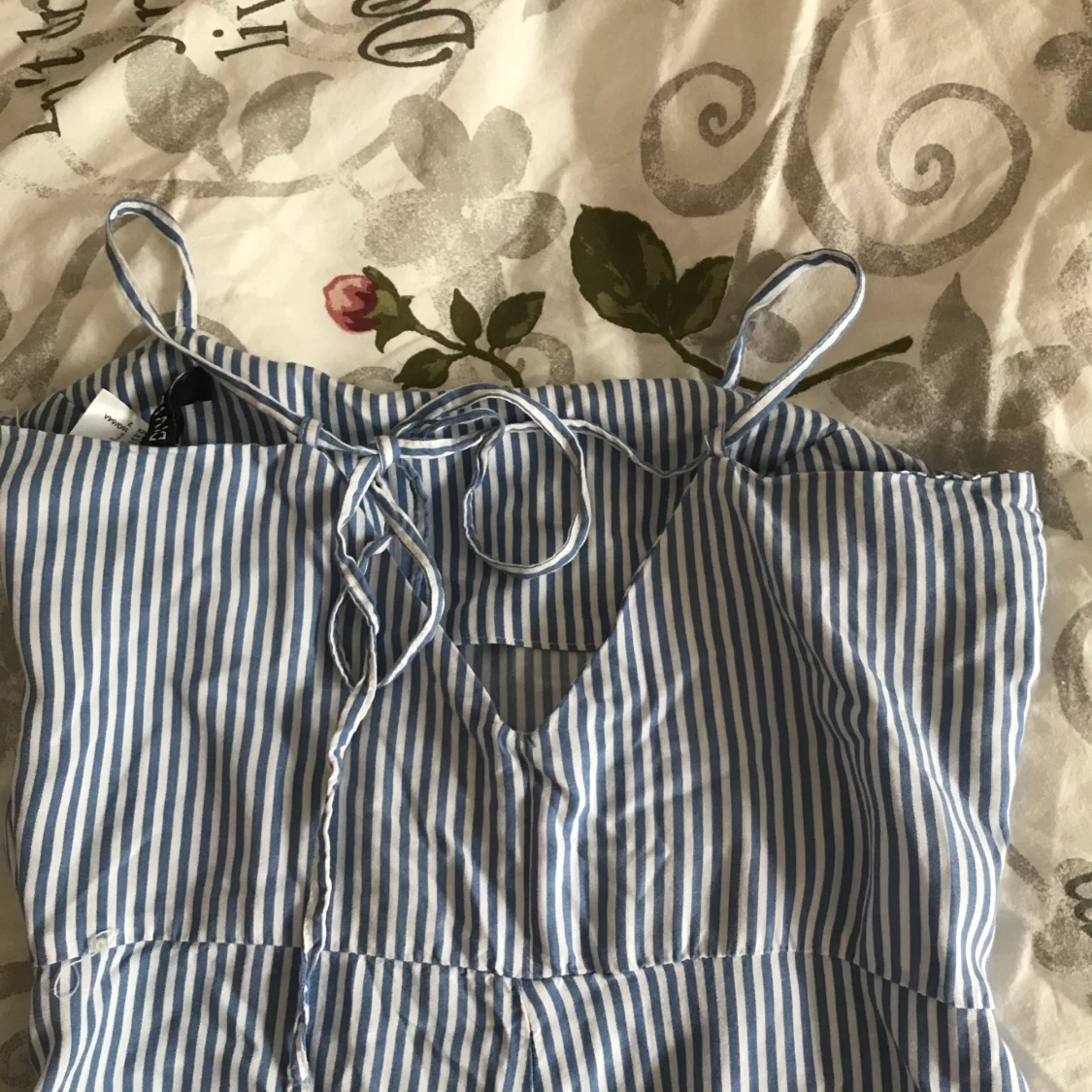 Fin randig byxdress från hm 