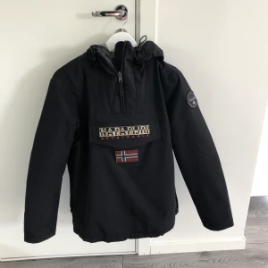 Napaijri jacka - Mycket bra skick, köparen står för frakten!